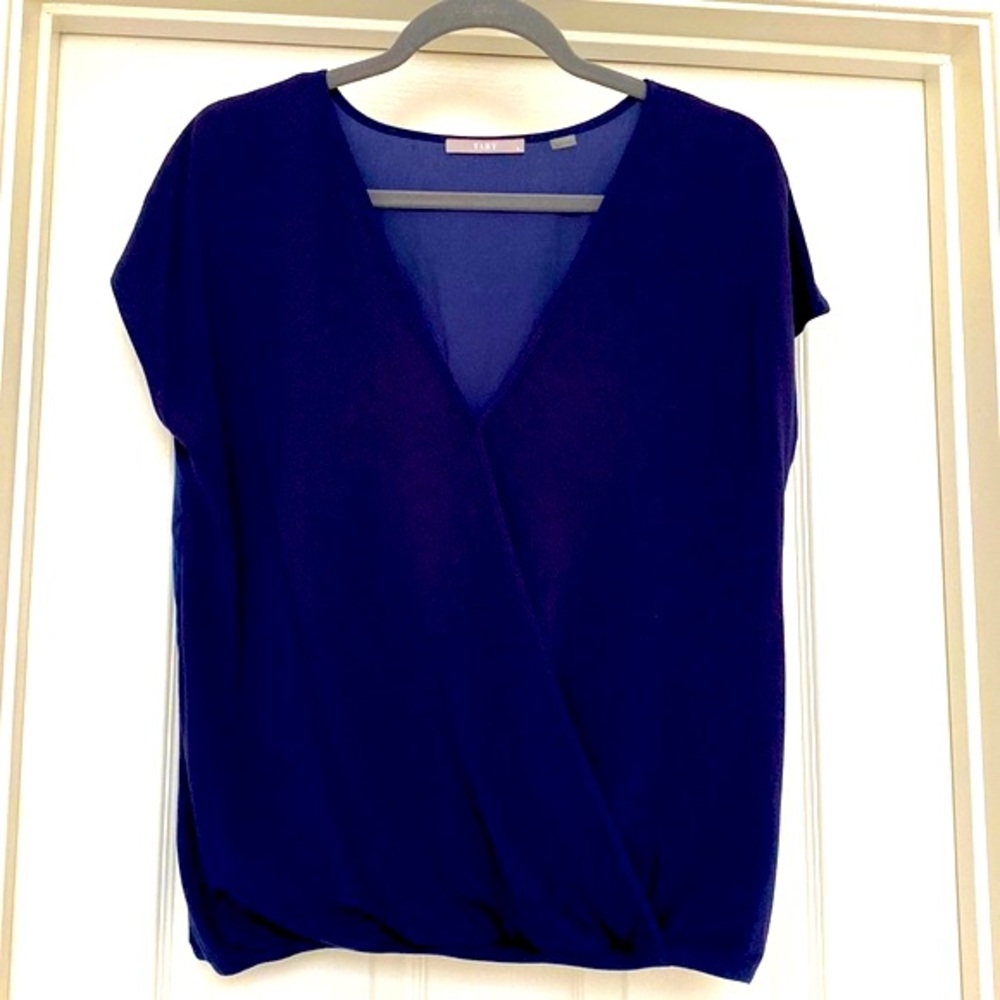 TART SURPLICE BLOUSE SIZE M